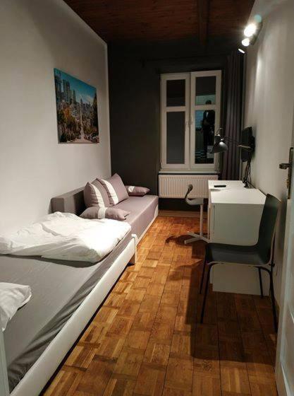 Apartament 3-Bedroom-Flat, Free Parking, 24 Hour-Check-In Łódź